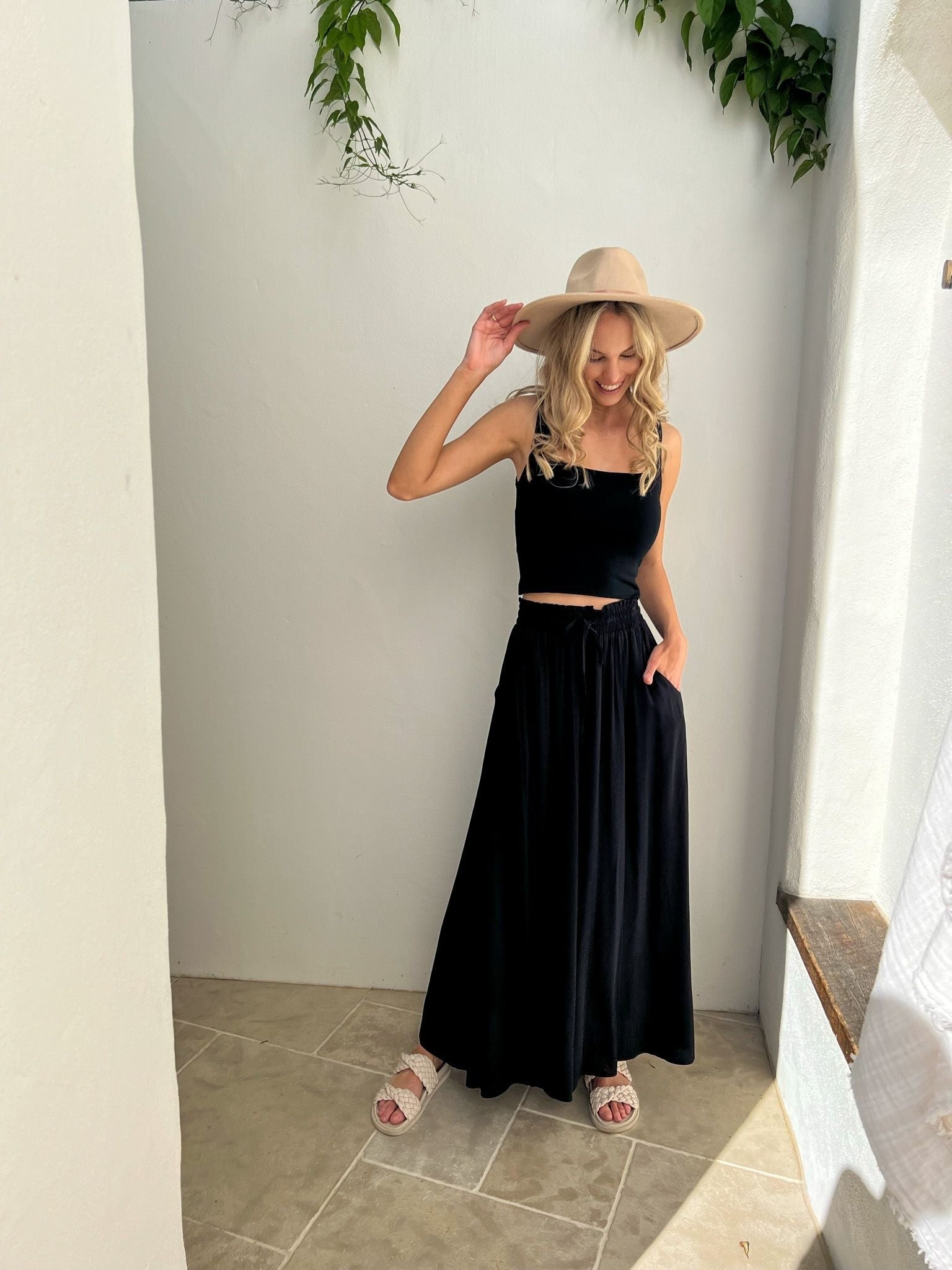 Ally Cropped Top - Black - Mylk The Label