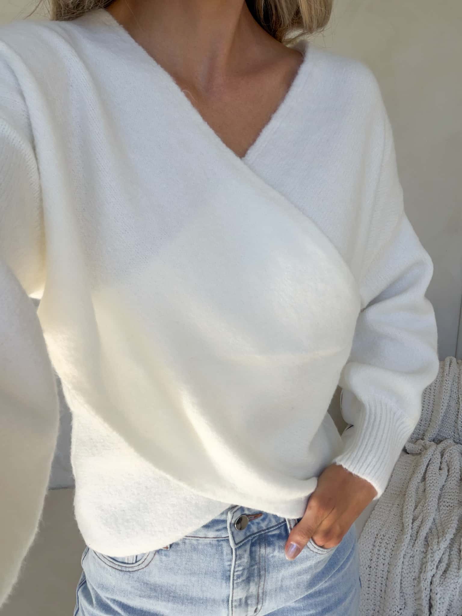 Talia Knit - White