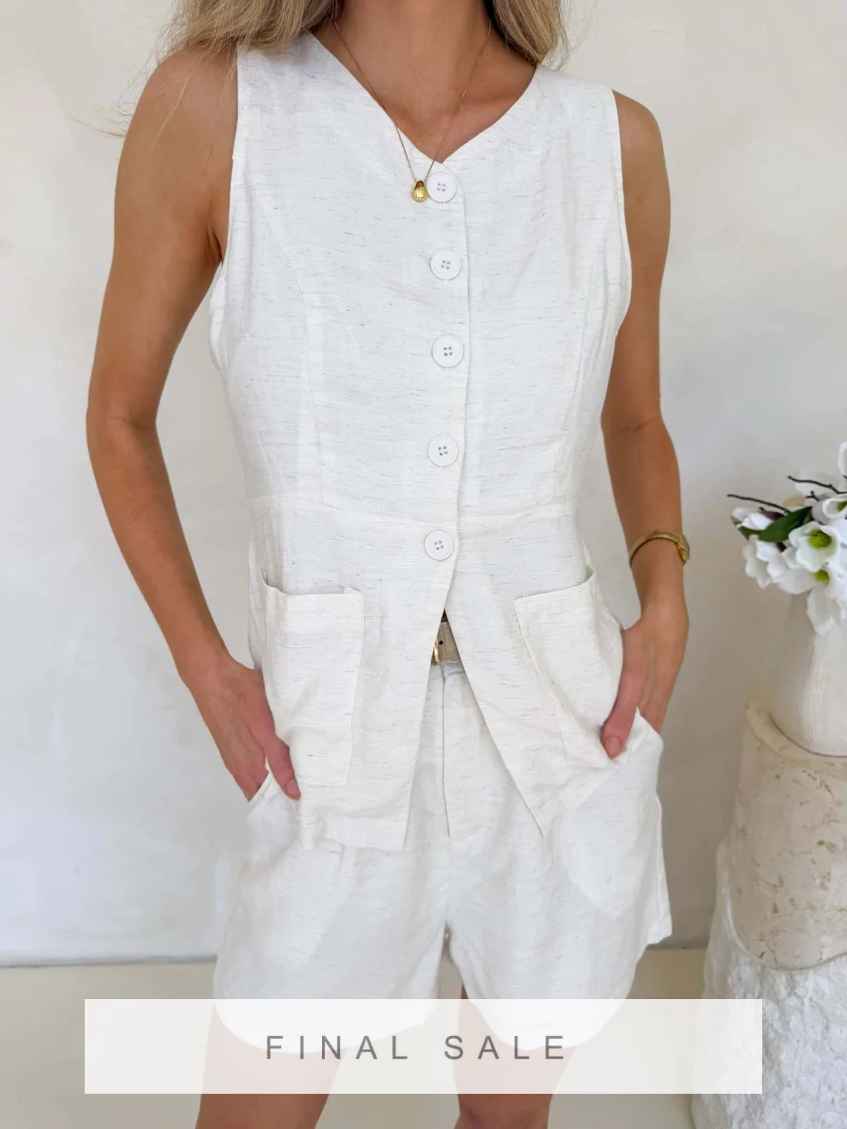 Esther Vest - Vanilla Fleck Tops